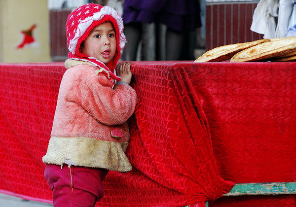 穿越塔克拉玛干胡杨之旅--印欧血统的塔吉克族儿童26